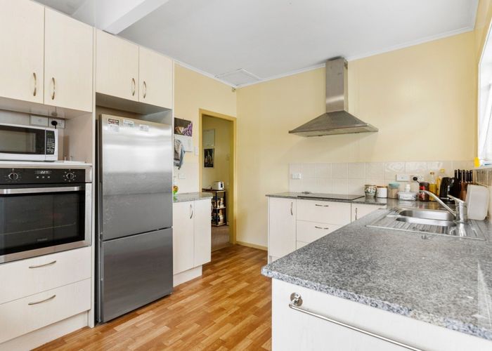  at 40 Wedgwood Avenue, Mangere East, Auckland
