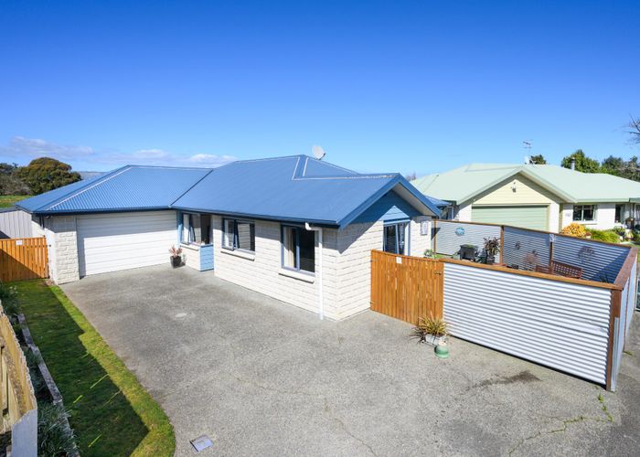  at 32 Somerset Crescent, Highbury, Palmerston North, Manawatu / Whanganui