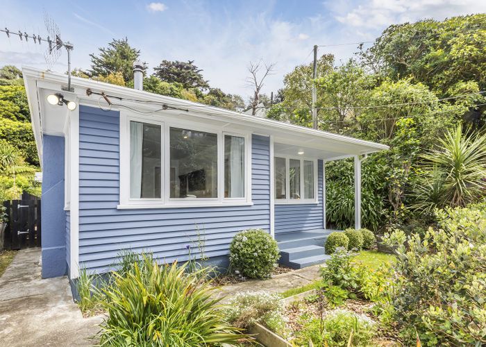  at 65 Airlie Road, Plimmerton, Porirua, Wellington