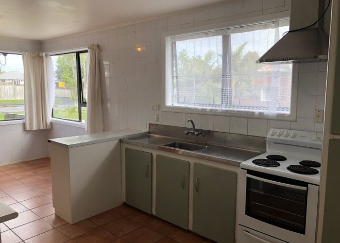  at 215 Birkdale Road, Birkdale, North Shore City, Auckland