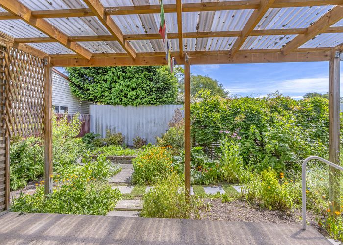  at 2/10 Rochester Street, Linwood, Christchurch