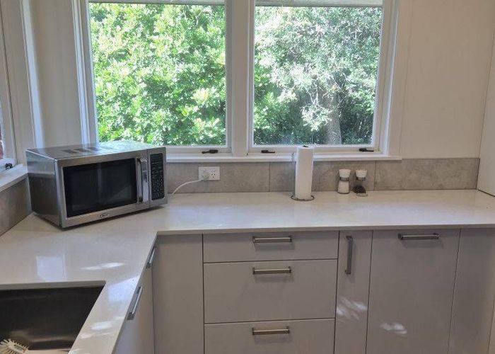  at 24b Dudding Ave, Northcote, North Shore City, Auckland