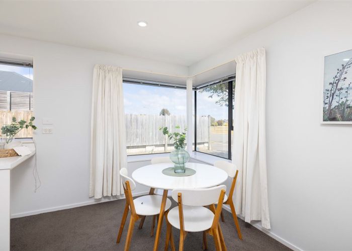  at 1/6 Chardale Street, Avondale, Christchurch