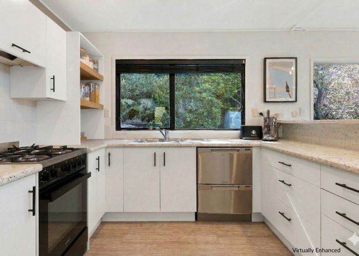  at 1C Peter Terrace, Castor Bay, North Shore City, Auckland