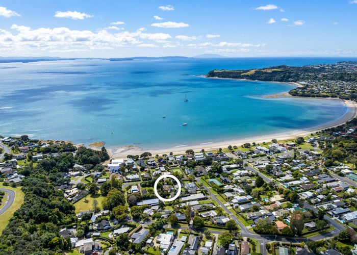  at 9 Glamis Avenue, Manly, Rodney, Auckland