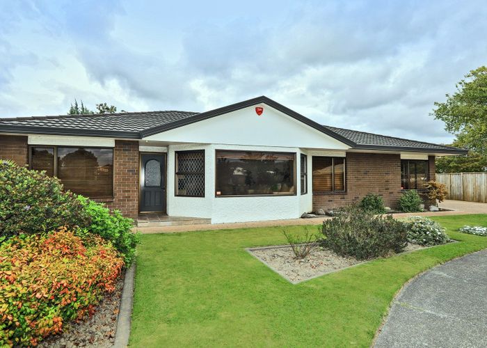  at 13 Knightsbridge Place, Taradale, Napier