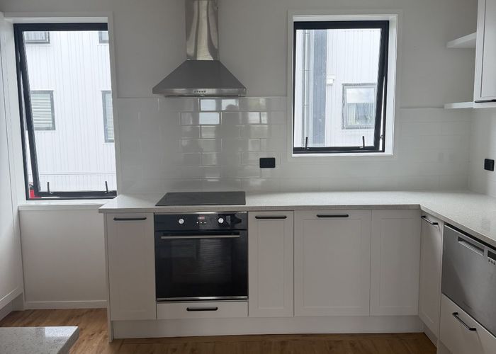  at 13/97 Mokoia Road, Birkenhead, North Shore City, Auckland