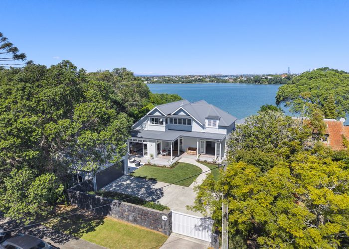  at 21 Norwood Road, Bayswater, North Shore City, Auckland