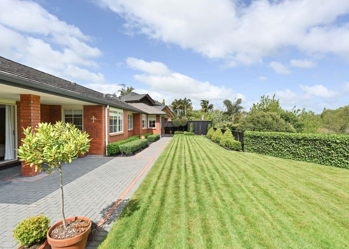 at 12 Raungawari Drive, Huntington, Hamilton