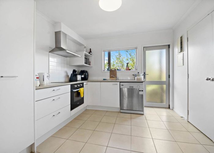  at 18/94 Glengarry Road, Glen Eden, Auckland