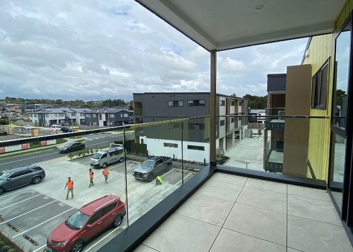  at 205/5 Newelm Lane, Flat Bush, Auckland