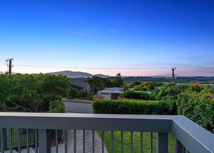  at 27 Kotare Street, Waikanae, Waikanae