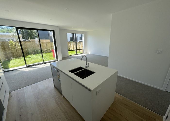  at 11 Houhere Close, Albany, Auckland