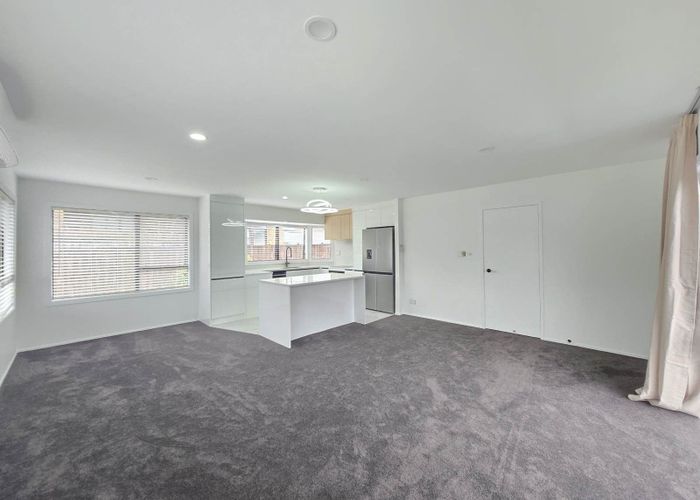  at 11 Melia Grove, Goodwood Heights, Manukau City, Auckland