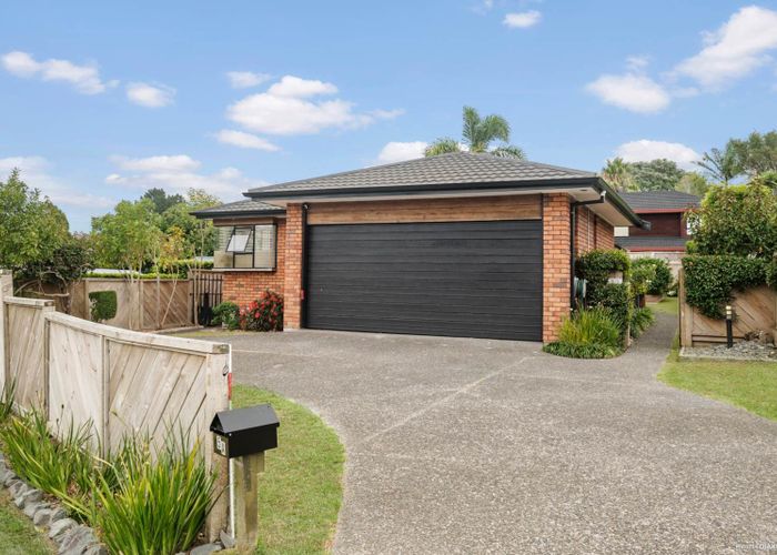  at 1/5 Westbourne Road, Murrays Bay, Auckland
