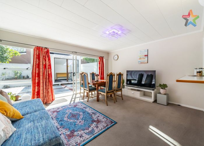  at 8B Wai-iti Crescent, Woburn, Lower Hutt, Wellington