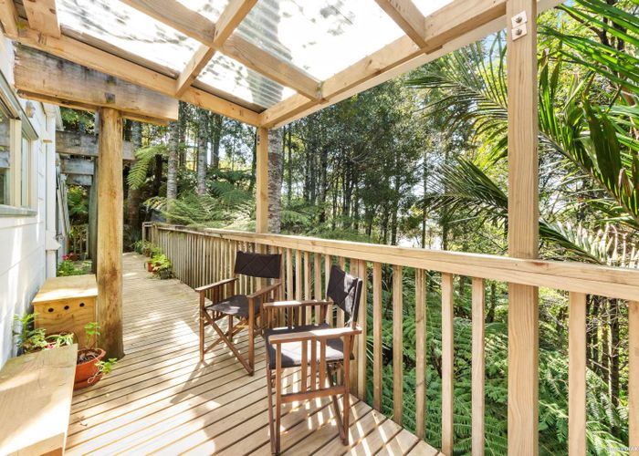  at 7 Wood Bay Road, Titirangi, Auckland