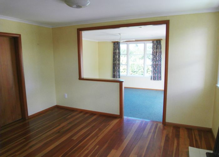  at 11 Pollen Crescent, Melville, Hamilton