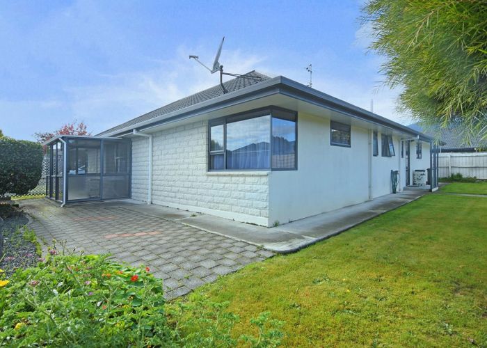 Free property data for 9 Saunders Crescent, Stoke, Nelson homes.co.nz