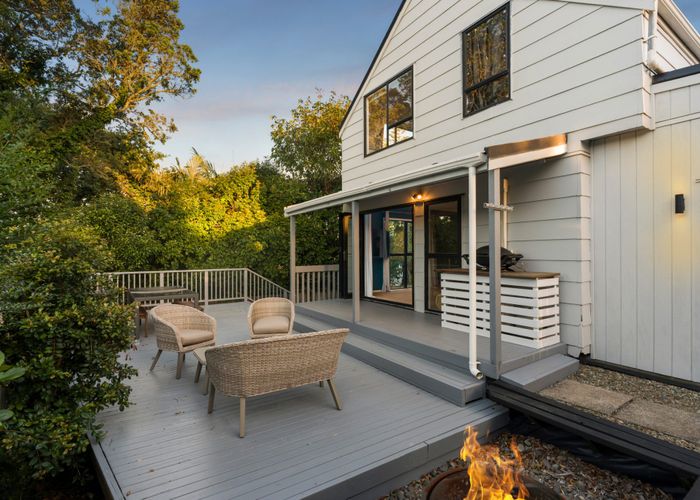  at 2/228 Beach Haven Road, Beach Haven, North Shore City, Auckland