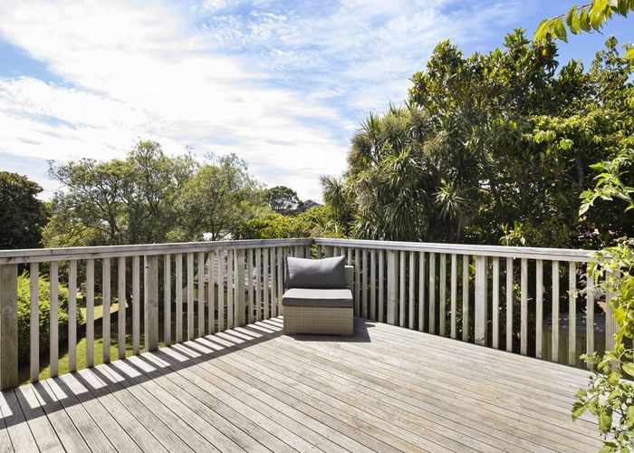  at 22 Ranui Crescent, Khandallah, Wellington
