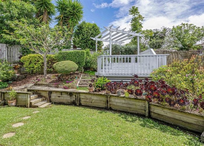  at 4 Bacot place, Howick, Manukau City, Auckland