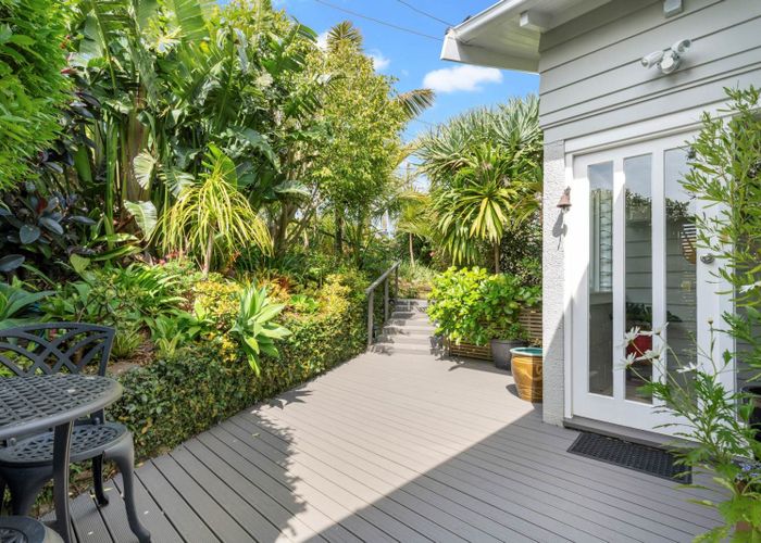  at 48 Meadowbank Road, Meadowbank, Auckland