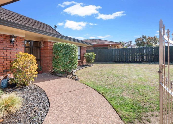  at 108 Mirrabooka Avenue, Botany Downs, Auckland