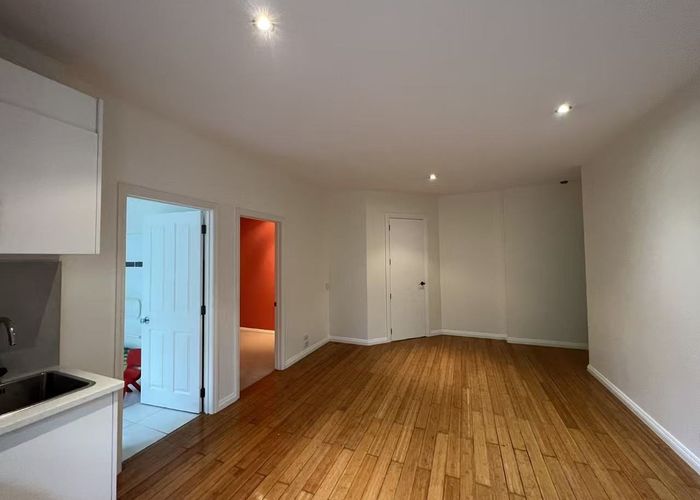  at 19 East Coast Road, Milford, North Shore City, Auckland