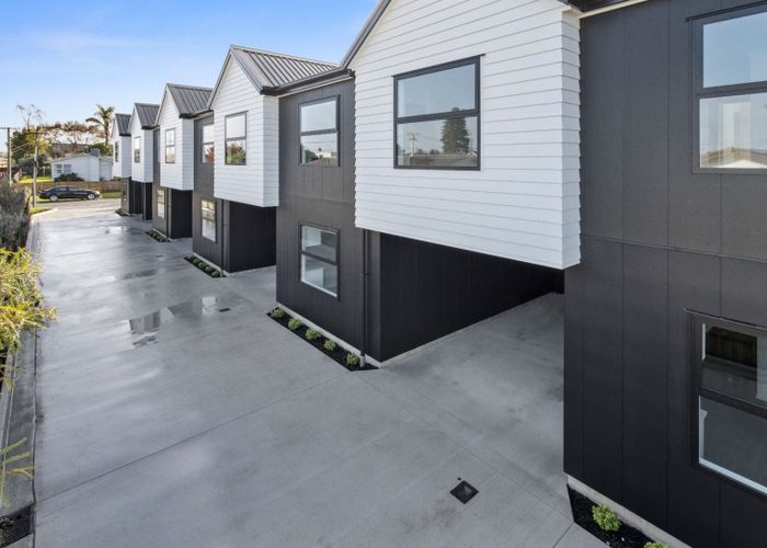  at 2/61C May Street, Hamilton East, Hamilton, Waikato