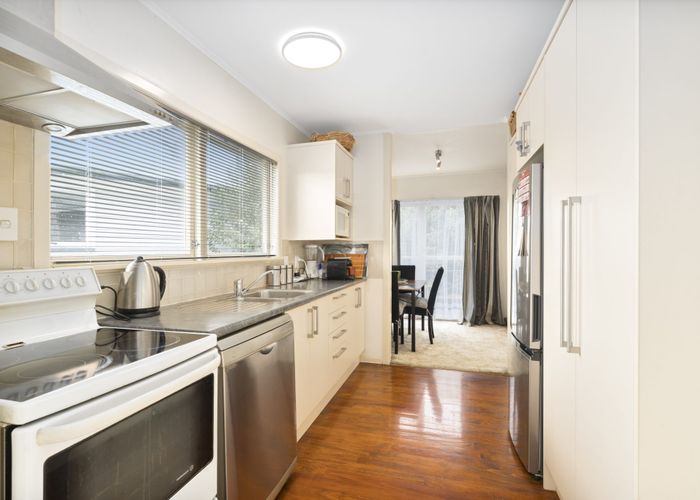  at 4 Glen Norman Avenue, Henderson, Waitakere City, Auckland