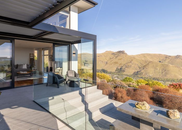  at 9 Parkridge Place, Mount Pleasant, Christchurch City, Canterbury