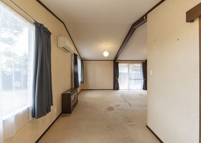  at 44 Elmwood Crescent, Pukete, Hamilton