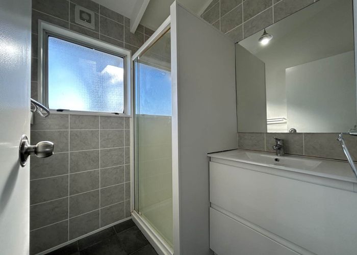  at 14 Penton Road, Stanmore Bay, Whangaparaoa