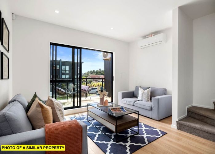  at 17 Papatahi Lane, Flat Bush, Manukau City, Auckland