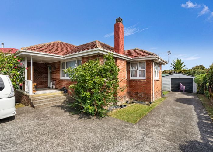  at 184 Great North Road, Glendene, Waitakere City, Auckland