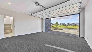  at 102 Valderama Drive, Flat Bush, Auckland