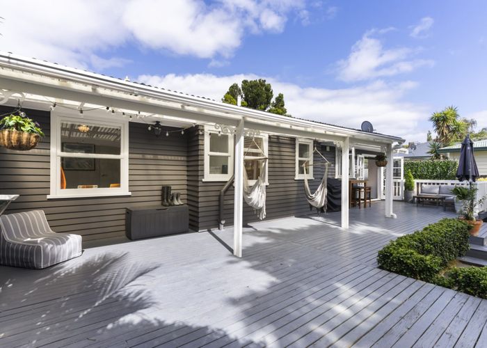  at 52 Tahi Terrace, Glen Eden, Waitakere City, Auckland