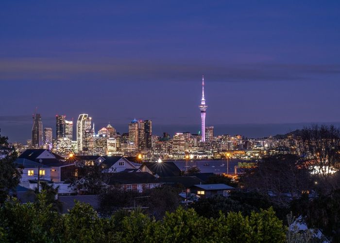  at 26 Waimana Avenue, Northcote Point, North Shore City, Auckland