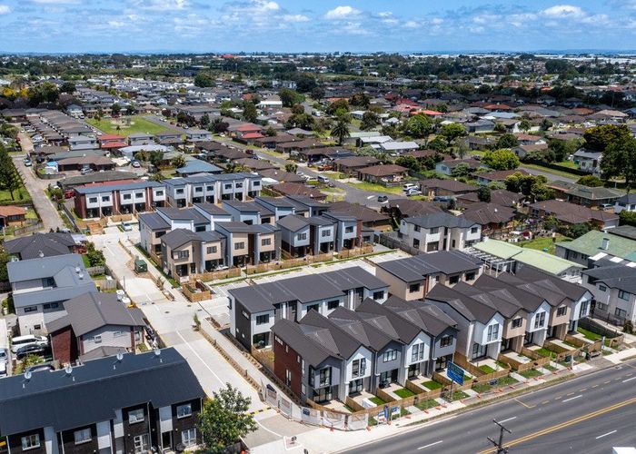  at 98e Walmsley Road, Favona, Manukau City, Auckland