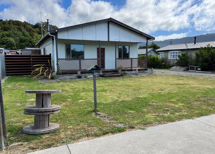  at 27 MacDougall Avenue, Dunollie, Runanga