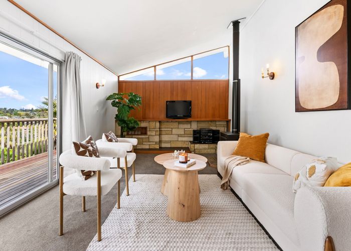  at 24 Noeleen Street, Glenfield, North Shore City, Auckland