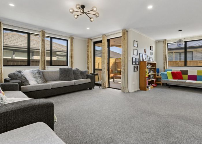 at 14 TE WHARO DRIVE