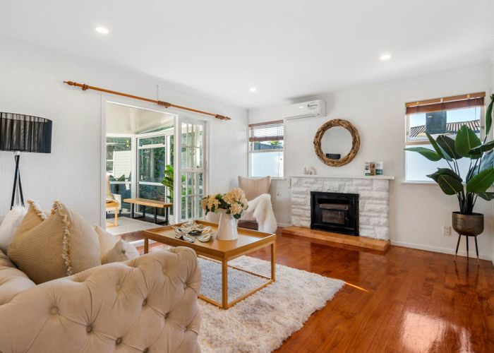  at 35 Compton Street, Hillcrest, North Shore City, Auckland