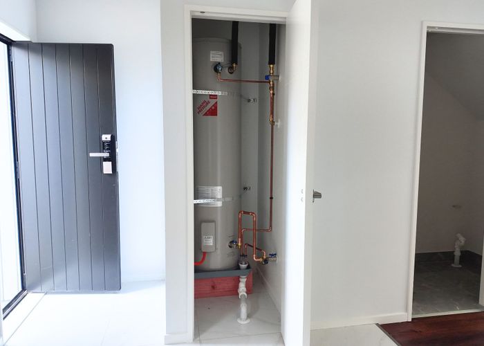  at 44D Cyclarama Crescent, Massey, Waitakere City, Auckland