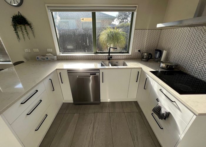  at 196C Hill Road, Manurewa, Auckland