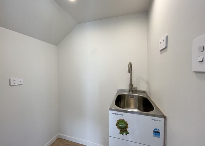  at 4/157 Beach Haven Road, Beach Haven, Auckland