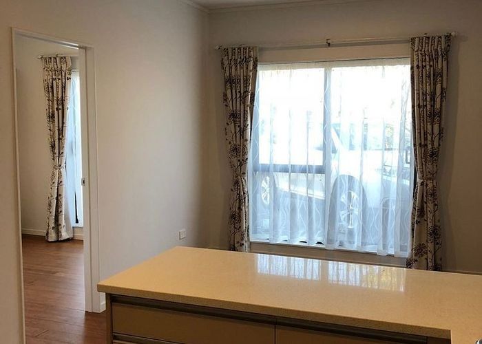  at 7 Kallaroo Place, Botany Downs, Manukau City, Auckland