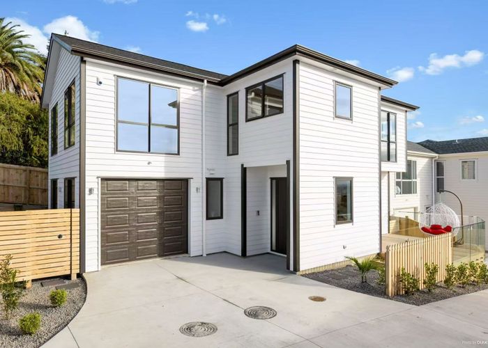  at 142A Luckens Road, West Harbour, Waitakere City, Auckland
