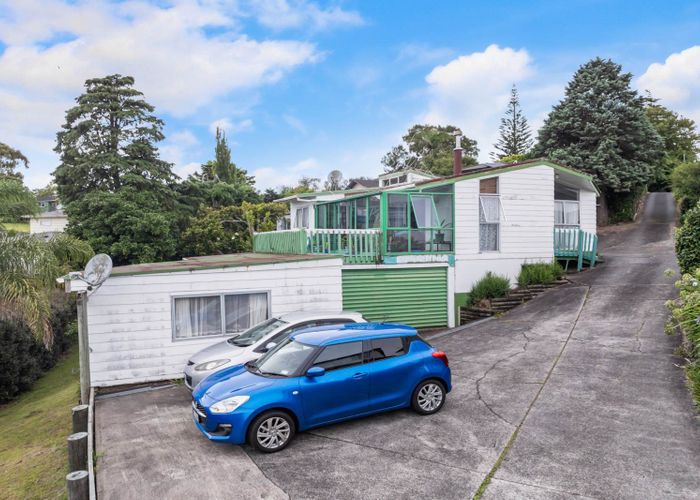  at 34 Pokapu Street, Titirangi, Waitakere City, Auckland